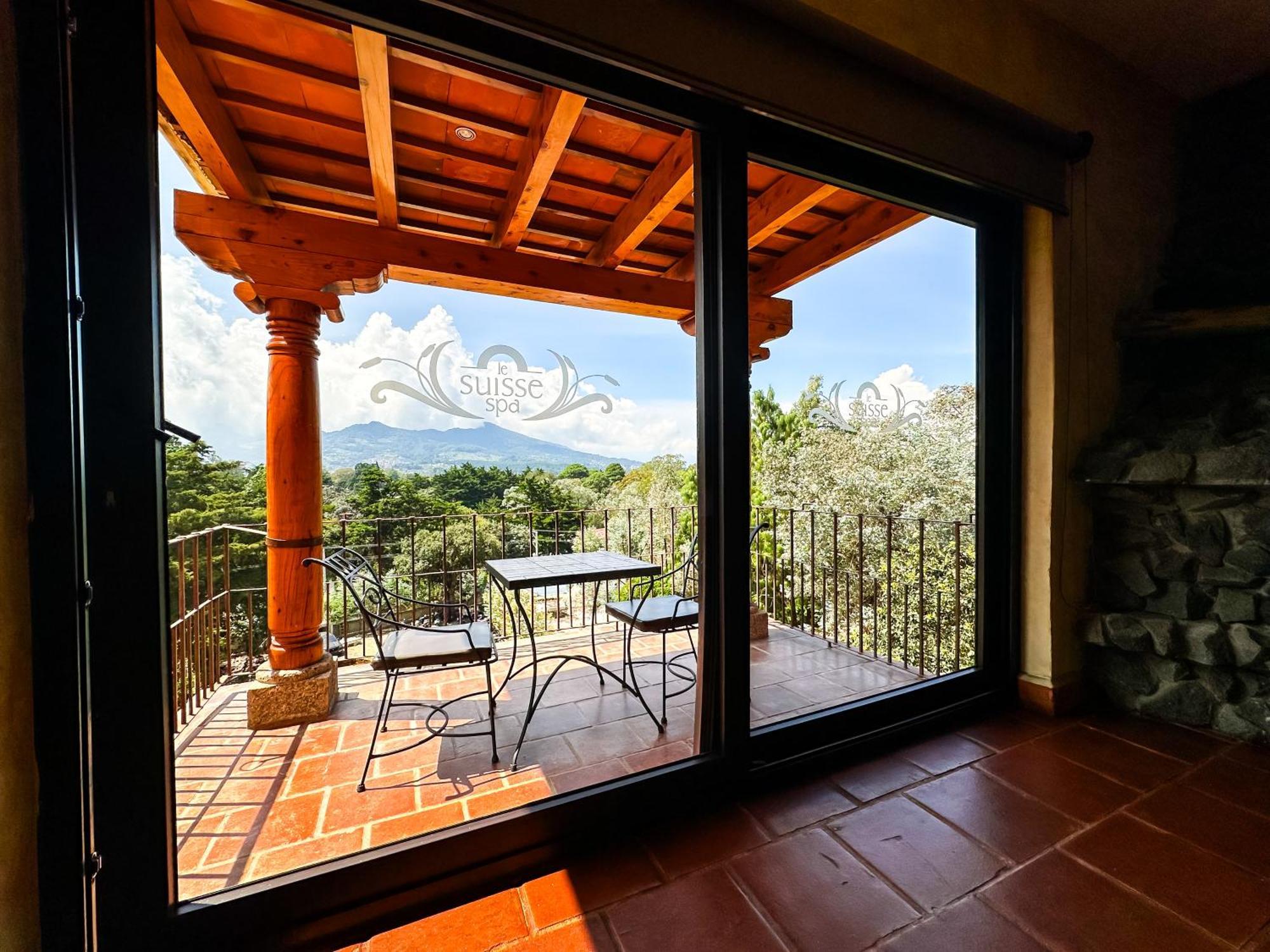 Le Suisse Spa Santa Lucía Milpas Altas エクステリア 写真