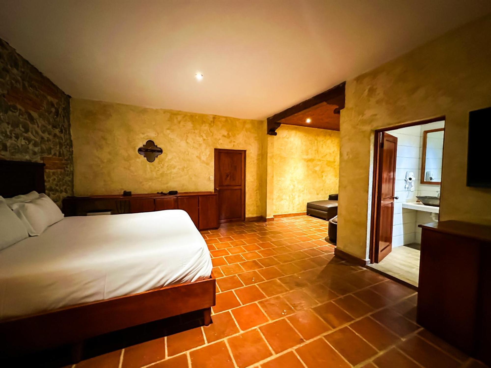 Le Suisse Spa Santa Lucía Milpas Altas エクステリア 写真